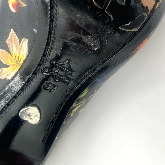 Alice + Olivia Dina Botanical print Humming bird pums Silettos Art to wear Sz 7 - Picture 7 of 12
